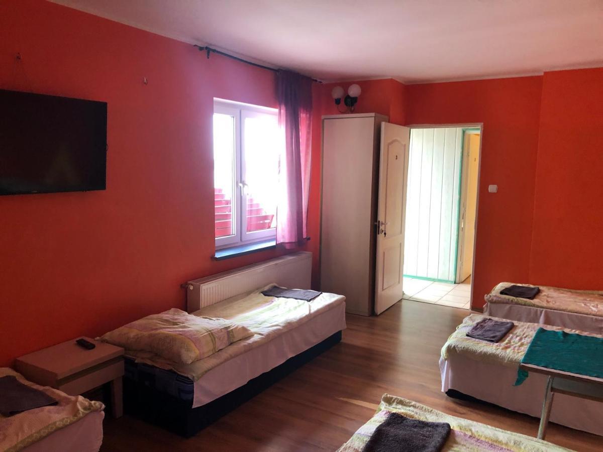 Turysta Hotel Charzykowy Ruang foto
